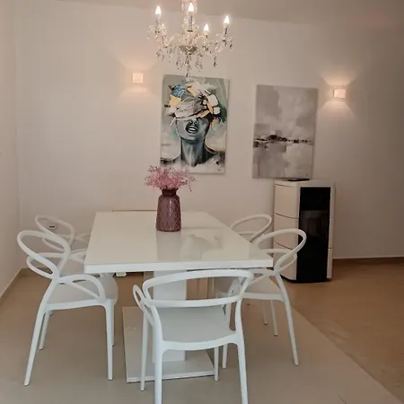 Apartament House Pierro Orašac